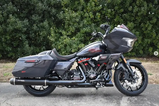 Moto Harley-Davidson CVO 2026 Road Glide ST