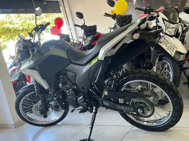 Moto Yamaha XTZ 250 Lander 2025 Connected