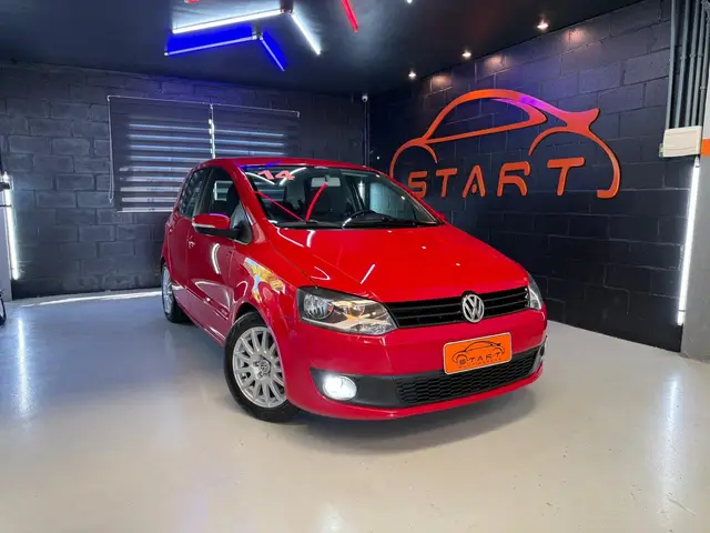 Carro Volkswagen Fox 2014 1.0 TEC (Flex) 4p