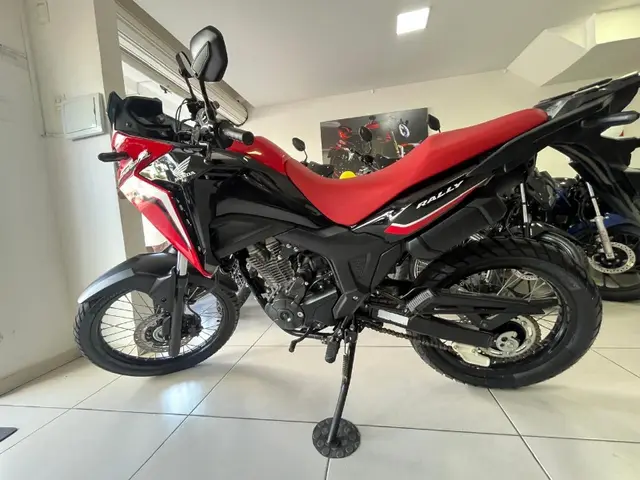 Moto Honda XRE Sahara 300 2025 Rally