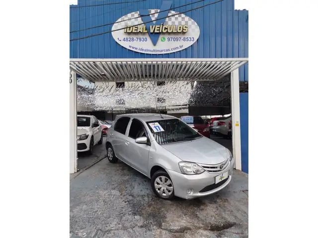 Carro Toyota Etios 2017 X 1.3 (Flex)