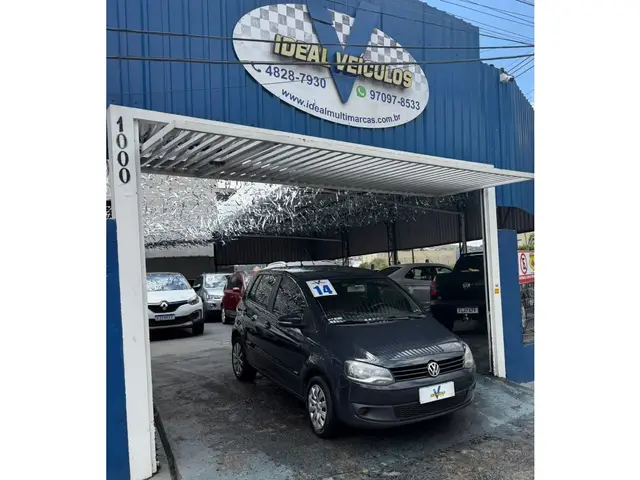 Carro Volkswagen Fox 2014 1.0 TEC (Flex) 4p