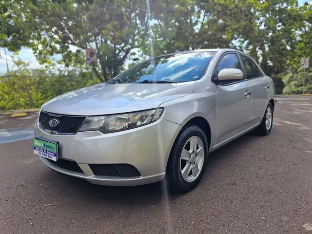 Carro Kia Cerato 2011 1.6 16V