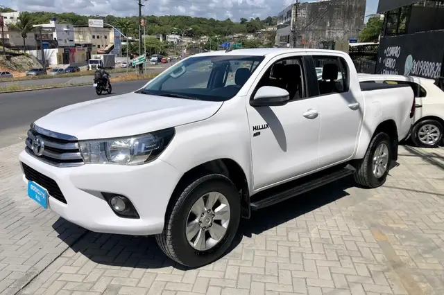 Carro Toyota Hilux Cabine Dupla 2018 SR 4x2 2.7 16V/2.7 Flex Mec.