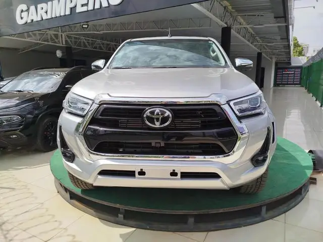 Carro Toyota Hilux Cabine Dupla 2025 SRX 4x4 2.8 Diesel