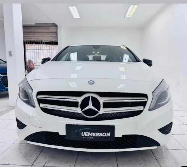 Carro Mercedes-Benz CLA 200 2015 1.6 Urban DCT