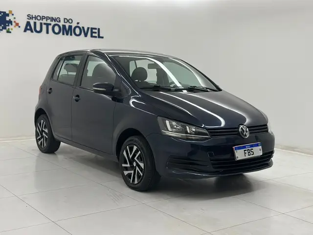Carro Volkswagen Fox 2015 Trendline 1.0 TEC (Flex)