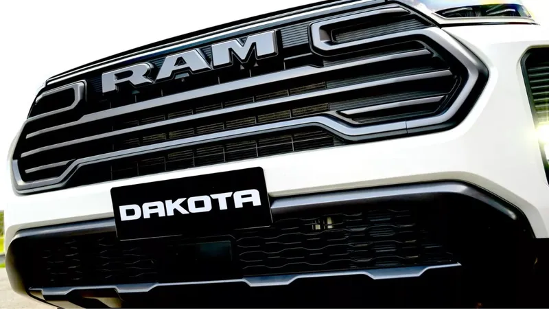 Nova Ram Dakota terá versão híbrida no Brasil?