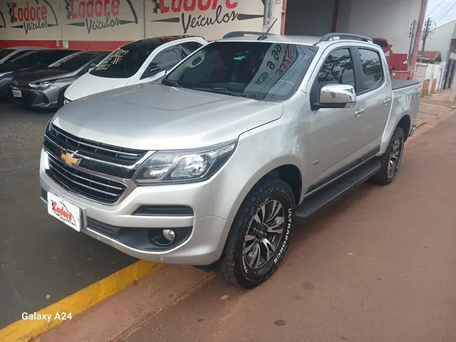 Carro Chevrolet S10 Cabine Dupla 2018 S10 2.5 ECOTEC SIDI LTZ 4WD (Cabine Dupla) (Aut)