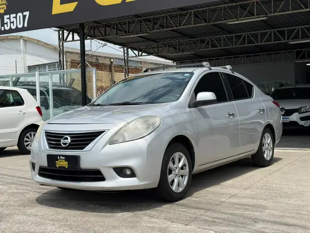 Carro Nissan Versa 2013 1.6 16V SL (Flex)