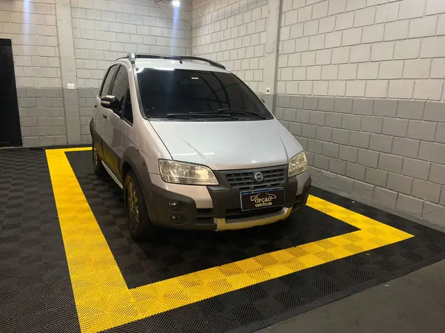 Carro Fiat Idea 2008 Adventure 1.8 (Flex)