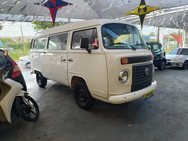 Carro Volkswagen Kombi Furgão 2013 Kombi Furgao 1.4 (Flex)