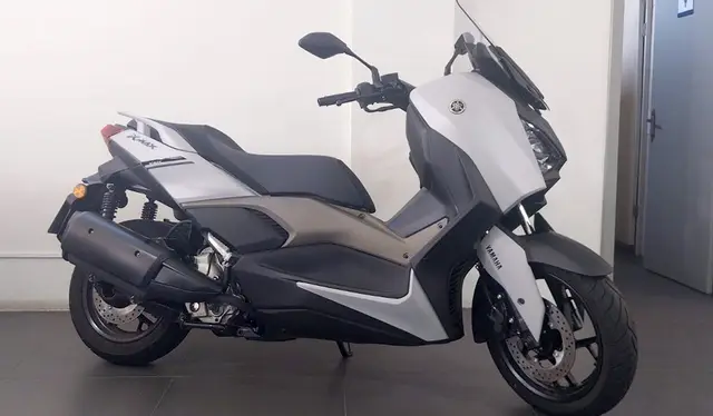 Moto Yamaha XMax 2025 250 Connected