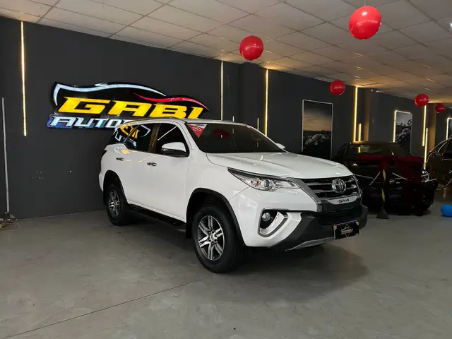 Carro Toyota SW4 2020 2.7 SRV 7L 4x2 (Aut) (Flex)