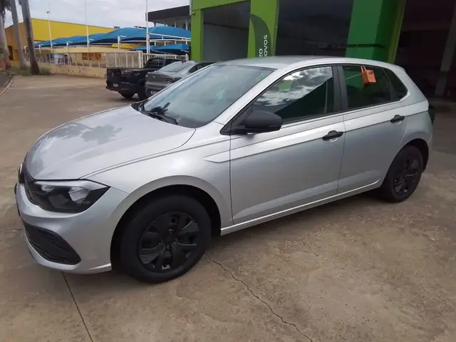 Carro Volkswagen Polo 2025 Track 1.0 Flex 12V 5p
