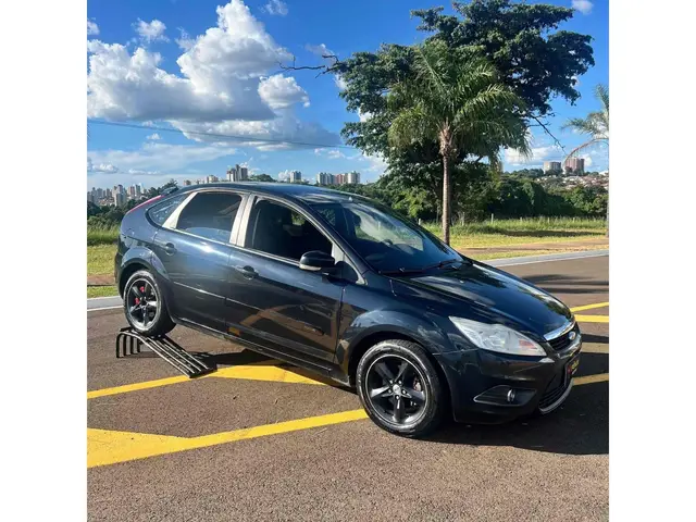 Carro Ford Focus Sedan 2011 GLX 2.0 16V (Flex)