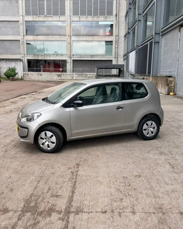 Carro Volkswagen Up! 2016 1.0 12v E-Flex take up! 2p