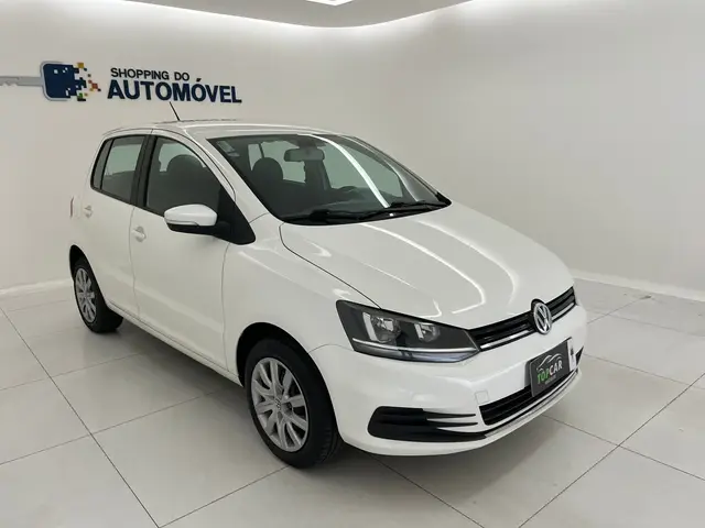 Carro Volkswagen Fox 2017 1.0 MPI Trendline (Flex)