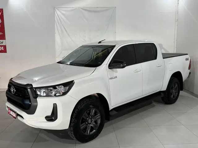 Carro Toyota Hilux Cabine Dupla 2024 SR 4x4 2.8 Diesel