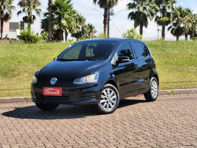 Carro Volkswagen Fox 2017 1.0 MPI Trendline (Flex)