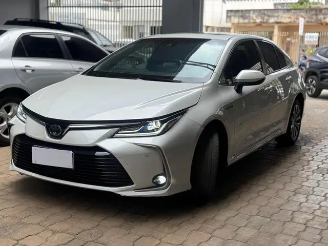 Carro Toyota Corolla 2023 Altis Hybrid Premium 1.8 Flex
