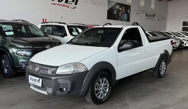Carro Fiat Strada 2017 Hard Working 1.4 (Flex) (Cabine Simples)