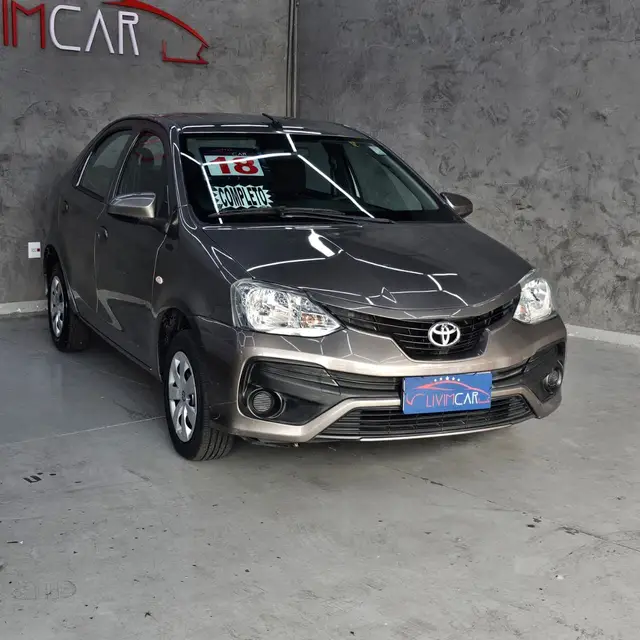 Carro Toyota Etios Sedan 2018 X 1.5 (Flex)