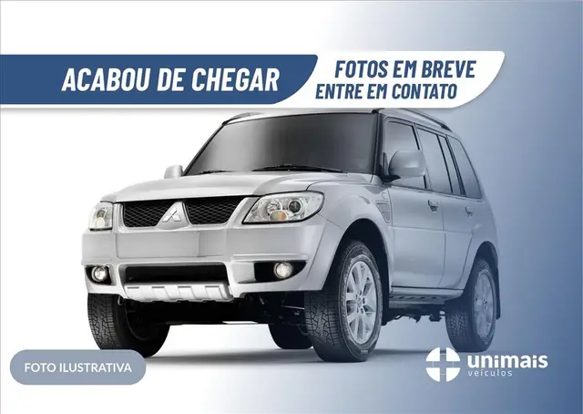 Carro Mitsubishi Pajero TR4 2015 2.0 16V 4x2 (Flex)
