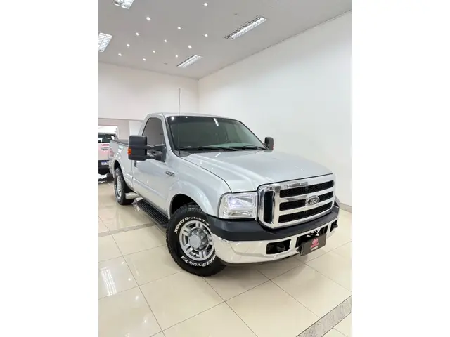 Carro Ford F-250 2011 XLT 4x2 3.9 (Cab Simples)