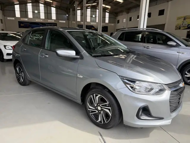 Carro Chevrolet Onix 2025 LT 1.0