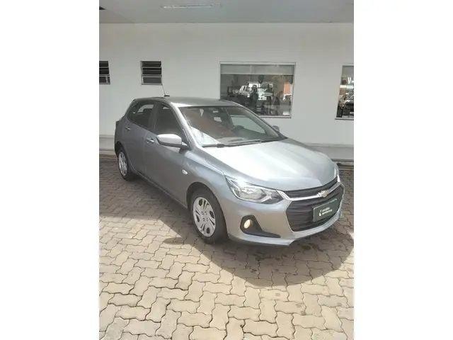 Carro Chevrolet Onix Plus 2024 LT 1.0