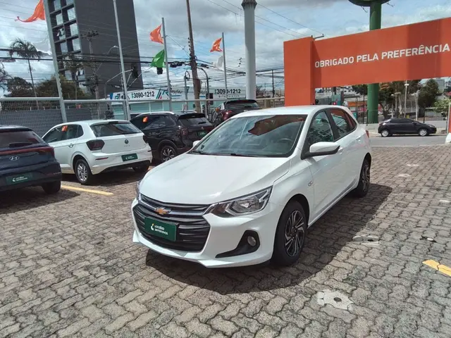 Carro Chevrolet Onix Plus 2025 LT 1.0