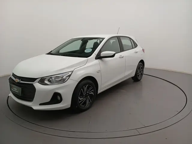 Carro Chevrolet Onix Plus 2024 LT 1.0