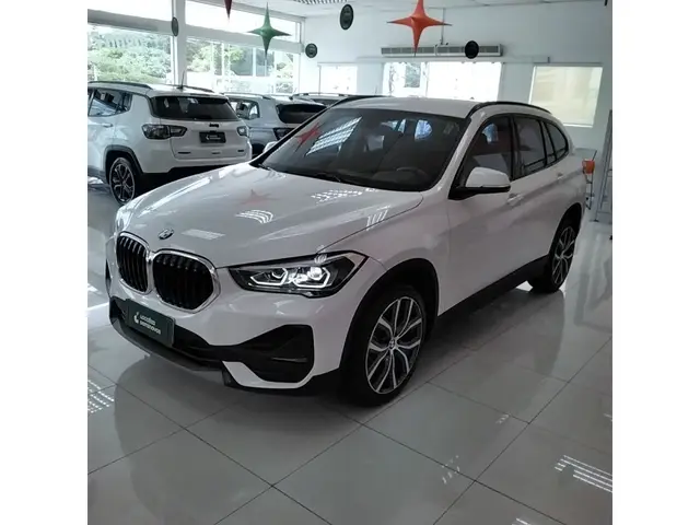 Carro BMW X1 2022 sDrive20i 2.0 Turbo (Aut.)