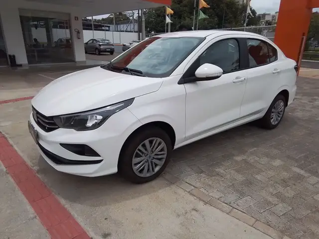 Carro Fiat Cronos 2024 Drive 1.0