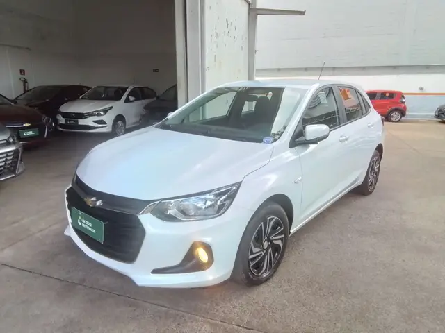 Carro Chevrolet Onix Plus 2024 LT 1.0