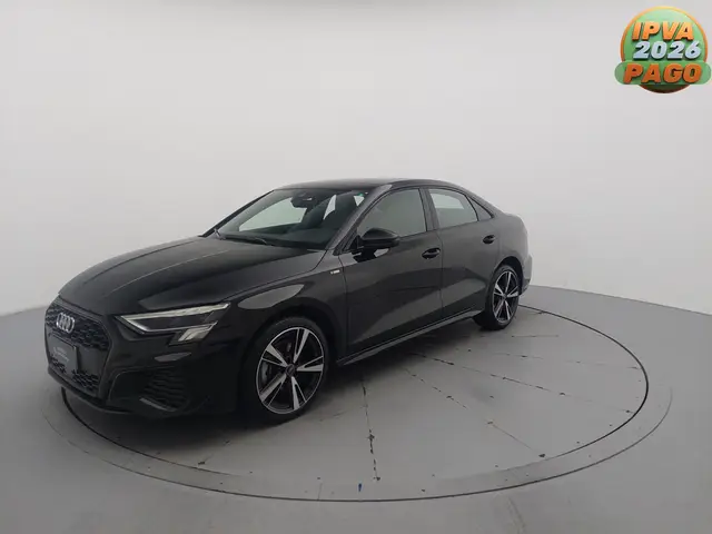 Carro Audi A3 2024 2.0 Sed.Perf. Black TFSI S-tr. (Hib.)