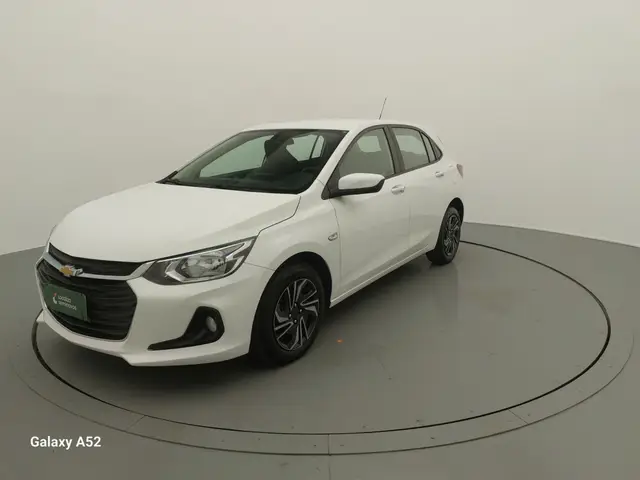 Carro Chevrolet Onix Plus 2024 LT 1.0