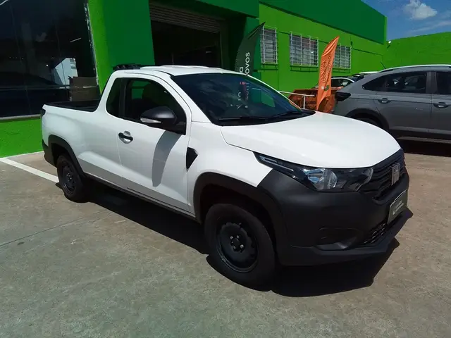 Carro Fiat Strada 2025 Endurance 1.3 Flex 8V CS