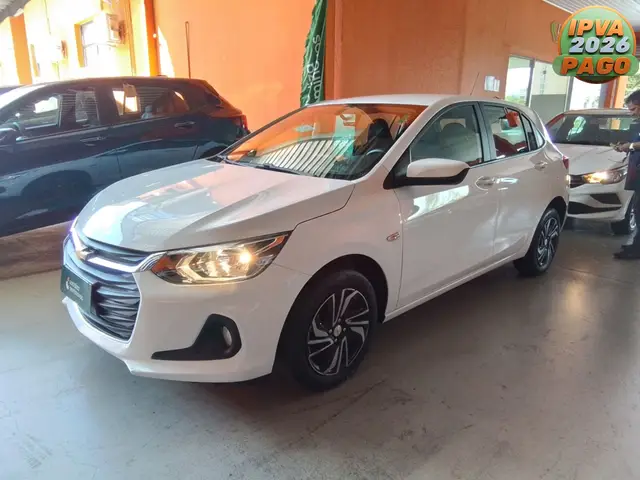 Carro Chevrolet Onix Plus 2025 LT 1.0