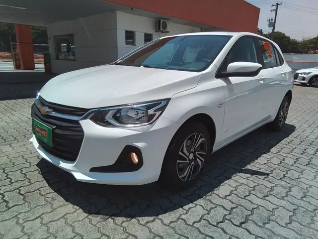 Carro Chevrolet Onix Plus 2025 LT 1.0
