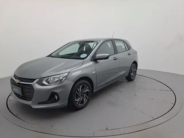 Carro Chevrolet Onix Plus 2024 LT 1.0