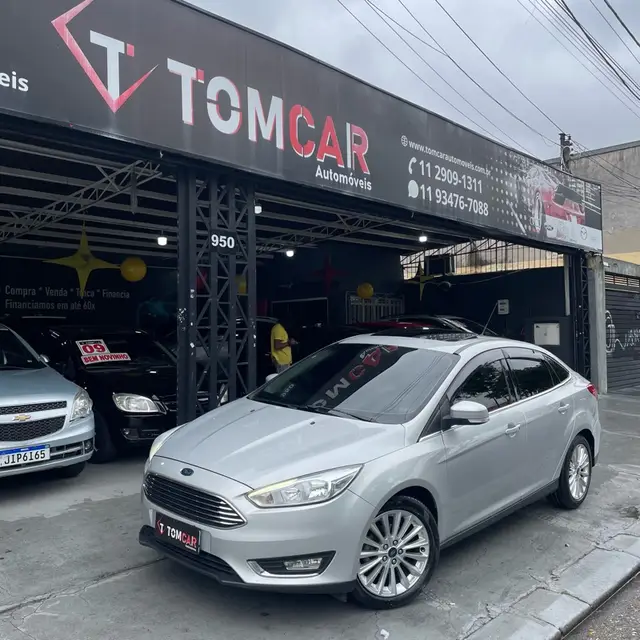 Carro Ford Focus Sedan 2017 Titanium 2.0 PowerShift