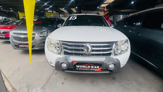 Carro Renault Duster 2015 2.0 16V Dynamique (Flex)