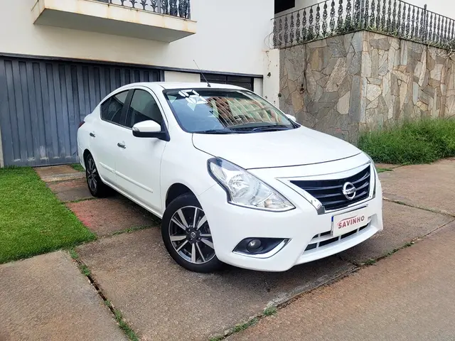 Carro Nissan Versa 2018 1.6 16V Unique CVT (Flex)