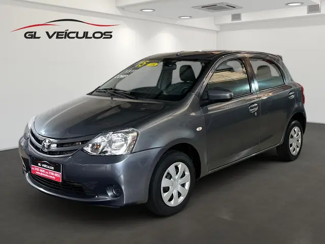 Carro Toyota Etios 2015 XS 1.5 (Flex)