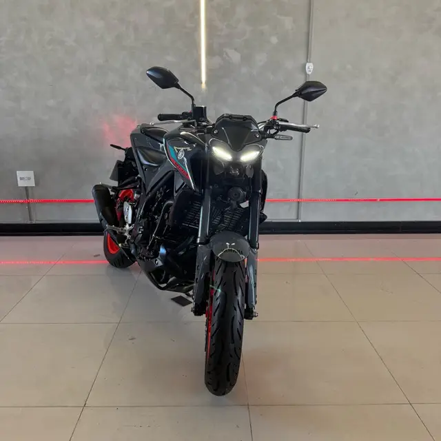 Moto Yamaha MT-03 2023 ABS