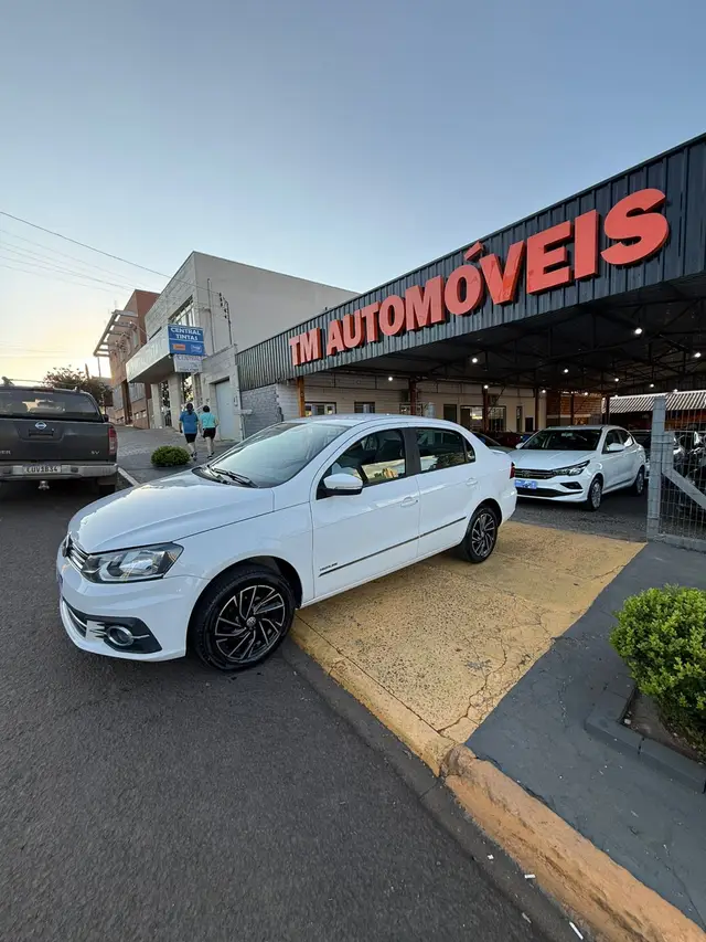 Carro Volkswagen Voyage 2017 1.6 MSI Comfortline (Flex)