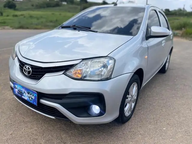 Carro Toyota Etios Sedan 2018 X 1.5 (Flex)
