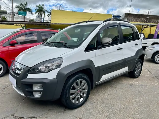 Carro Fiat Idea 2016 Adventure Locker 1.8 (Flex)